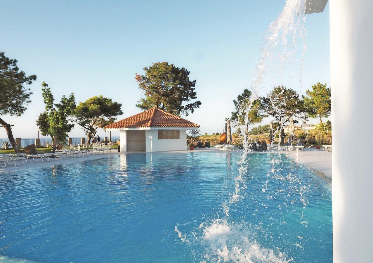 Tui Blue Tropea Hotel Santa Domenica  Exterior photo
